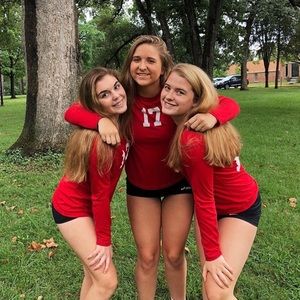 Meet your Posher, Molley